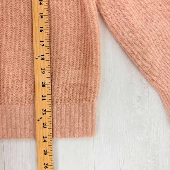 EVERLANE The Cocoon Crew Alpaca Wool Blend Sweater Size M Blush Pink Lightweight - Picture 13 of 14